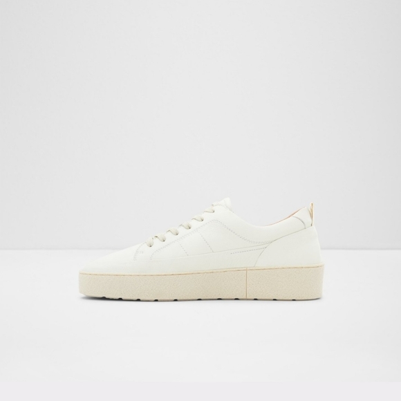 Mr. B's Collection Cream Leather Men's Sneaker Size 10 - Picture 3 of 13